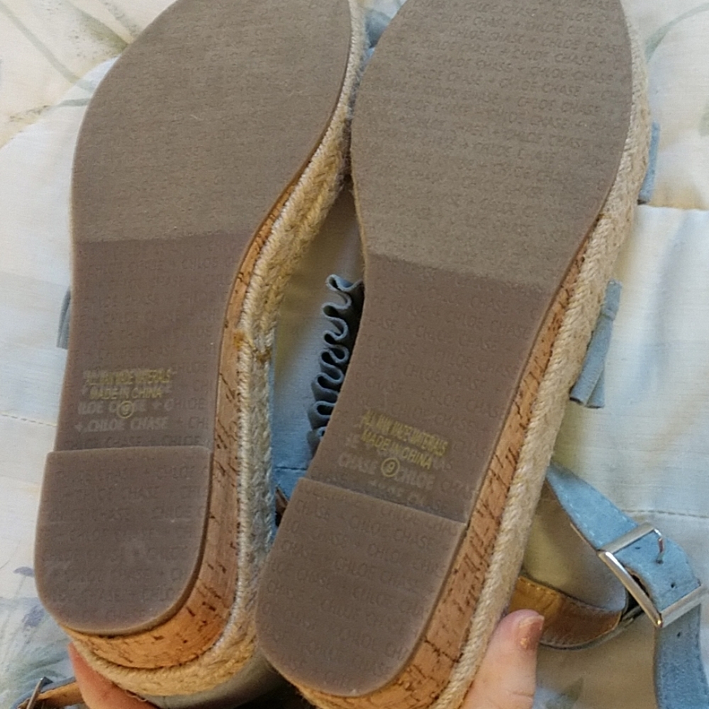 Chase + Chloe Wedge Sandle - Picture 4 of 8